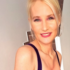 Noémi, 33 éves csúszkamasszőr profilkép