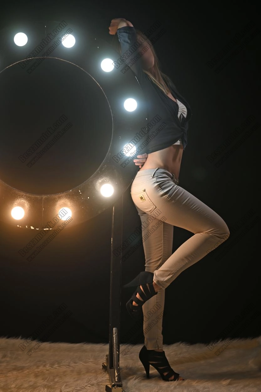 Andi - +36 30 420 9537 - erotikus csuszkamasszazs foto