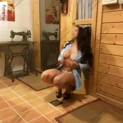 Alina, 21 éves csúszkamasszőr profilkép