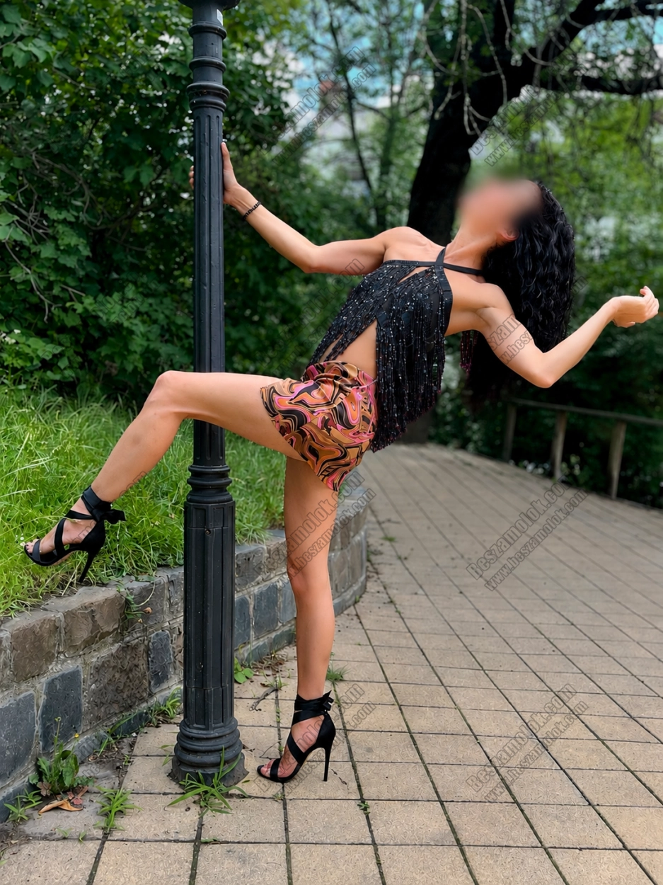 LÉNA - +36 70 548 8817 - erotikus csuszkamasszazs foto