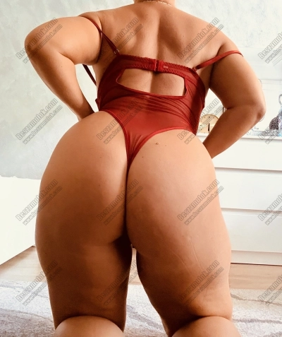 Heni - +36 20 420 9296 - erotikus csuszkamasszazs foto