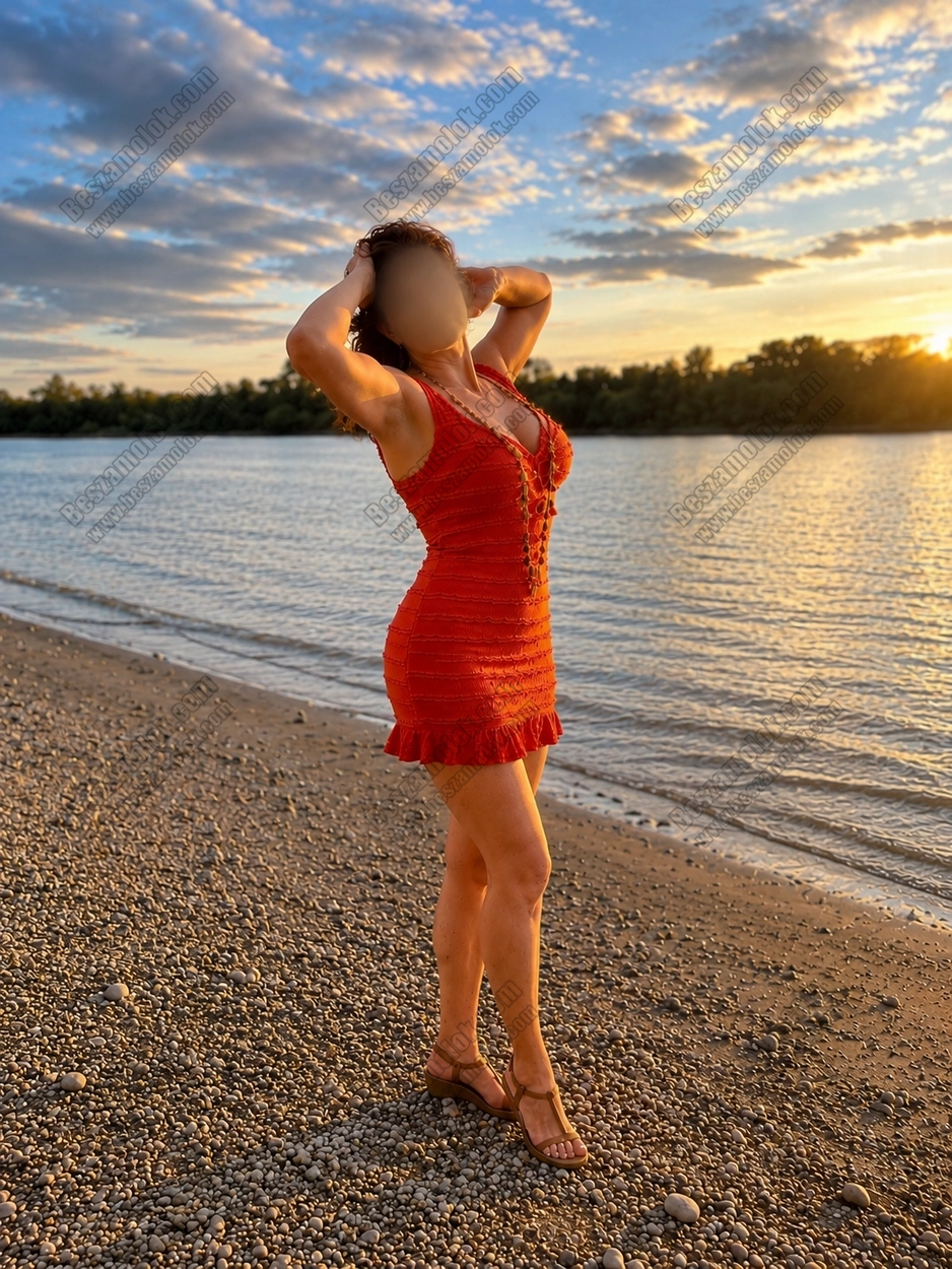 NÓRA - +36 30 607 2138 - erotikus csuszkamasszazs foto